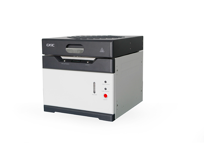 Analisador imediato termogravimétrico para determinação simultânea de umidade, cinzas e voláteis em carvão. 19 amostras em ≤120 minutos, temperatura máxima 1000°C.